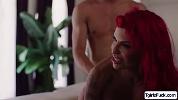 play Ts foxxy anal a pelo por hijastro delante de su marido