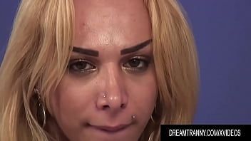 Play Shemale walkiria drumond fucks a pretty girl in both holes