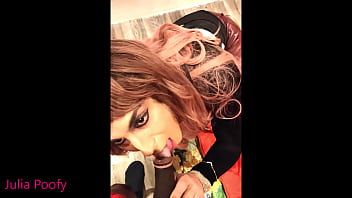 Abspielen Diese Sissy-Schlampe ist Expertin darin, einen guten Blowjob zu geben