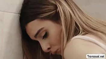 Jouer Pervers beau-père barebacks ts belle-fille